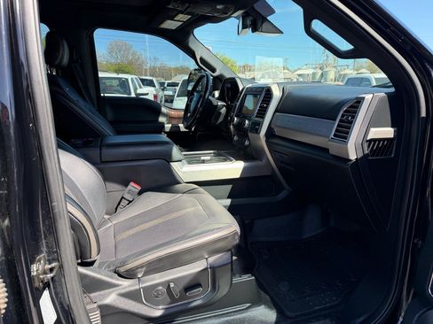 Used 2017 Ford F350 Platinum w/ Platinum Ultimate Package AWD/4WD image 13
