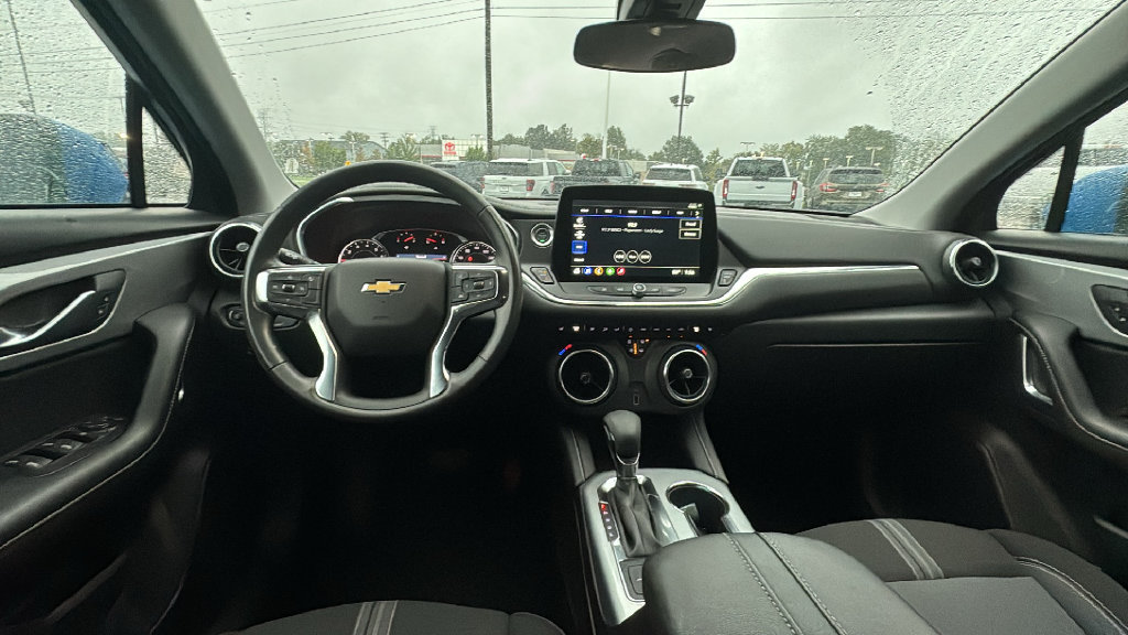 Used 2025 Chevrolet Blazer LT AWD/4WD image 8