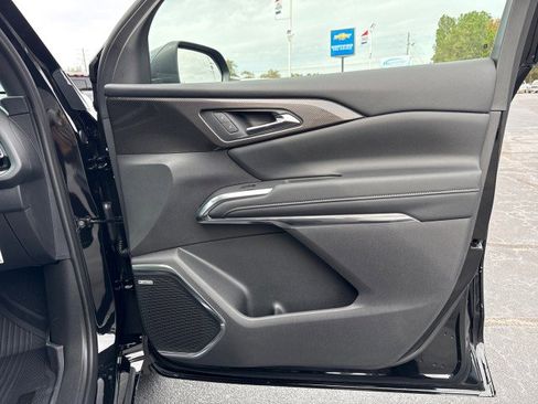 New 2026 Chevrolet Traverse High Country w/ LPO, Floor Liner Package image 12