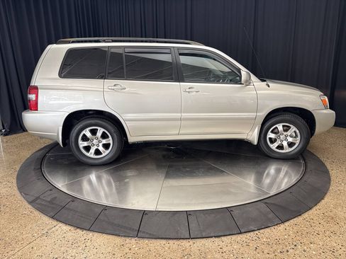 Used 2006 Toyota Highlander 4WD V6 w/ Appearance Pkg image 7