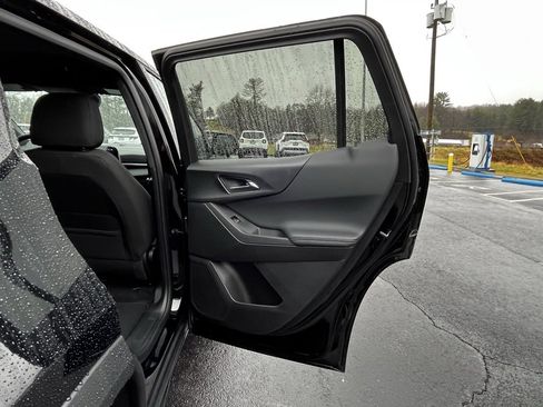 New 2026 Chevrolet Equinox LT image 17