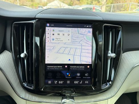 Used 2023 Volvo XC60 B5 Plus w/ Protection Package Premier image 29