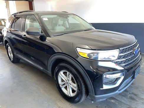 Used 2023 Ford Explorer XLT w/ Equipment Group 202A RWD image 1