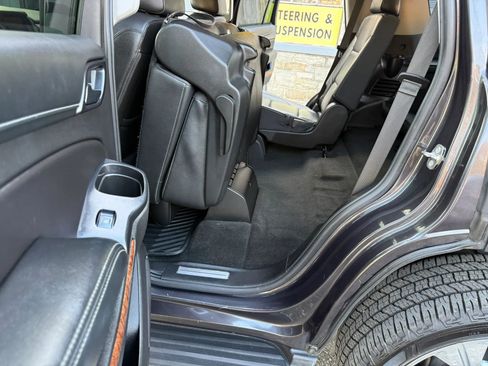 Used 2018 Chevrolet Tahoe Premier image 32
