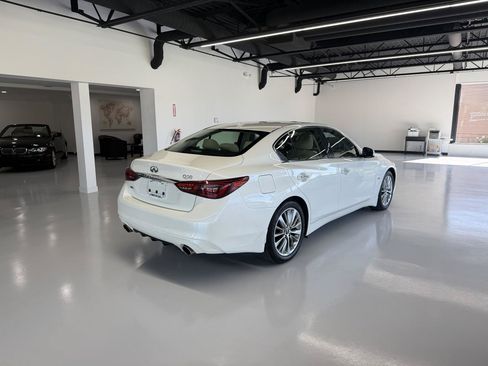 Used 2018 INFINITI Q50 Luxe w/ Essential Package (3.0T Luxe) AWD/4WD image 5
