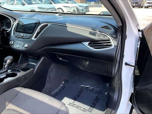 Used 2023 Chevrolet Malibu LT FWD image 15