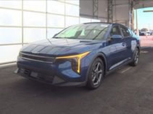 Used 2025 Kia K4 FWD image 16
