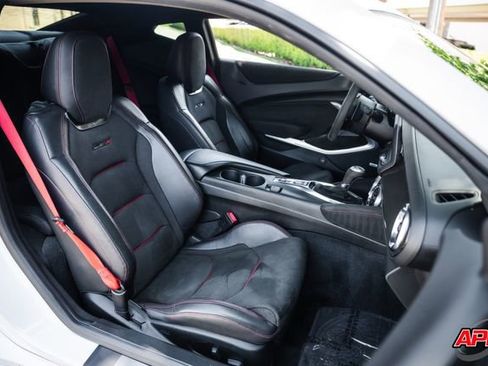 Used 2018 Chevrolet Camaro ZL1 RWD image 80