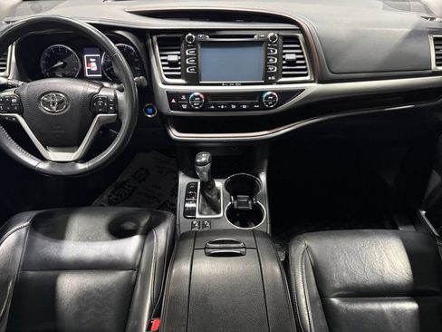 Used 2016 Toyota Highlander XLE image 35
