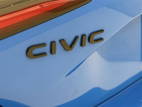 Certified 2022 Honda Civic Sport Touring image 11