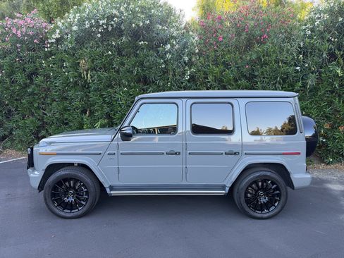 Used 2023 Mercedes-Benz G 550 image 3