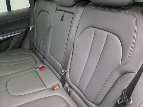 Used 2022 BMW X5 sDrive40i RWD image 16