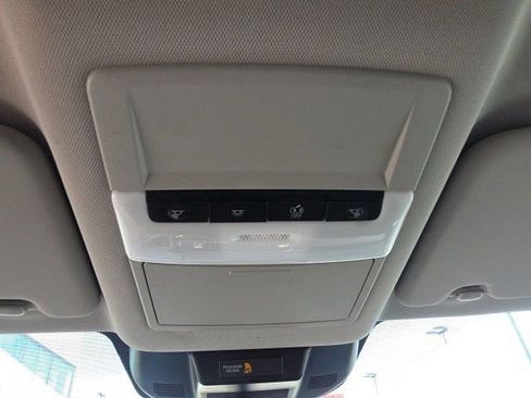 Used 2024 Nissan Rogue S image 21