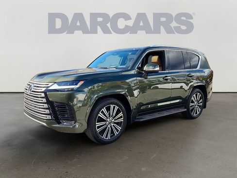New 2025 Lexus LX 600 4WD w/ Luxury Package image 2