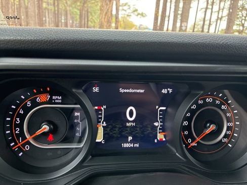 Used 2024 Jeep Wrangler Sport S image 30