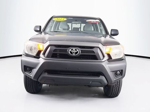 Used 2013 Toyota Tacoma PreRunner w/ Convenience Pkg RWD image 2