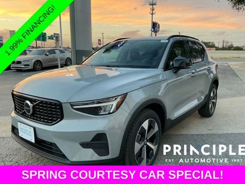 New 2026 Volvo XC40 B5 Core AWD/4WD image 5