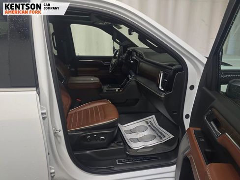 Used 2025 GMC Sierra 3500 Denali Ultimate image 6