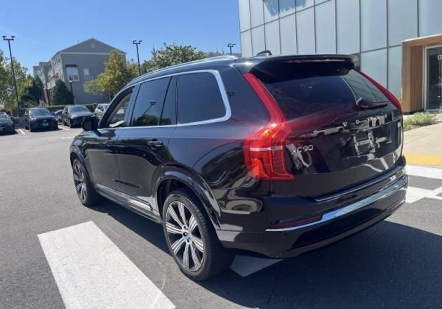 Used 2024 Volvo XC90 T8 Plus w/ Protection Package Premier AWD/4WD image 5