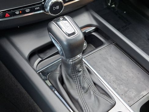 Used 2021 Volvo XC60 T5 Inscription w/ Advanced Package image 15