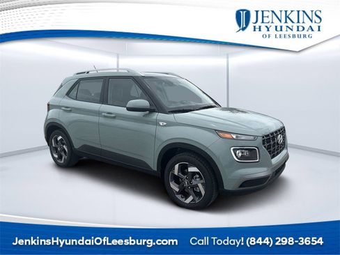 New 2025 Hyundai Venue Limited image 1