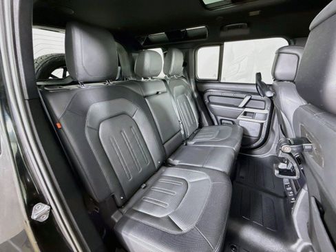 Used 2022 Land Rover Defender 110 X-Dynamic HSE AWD/4WD image 27