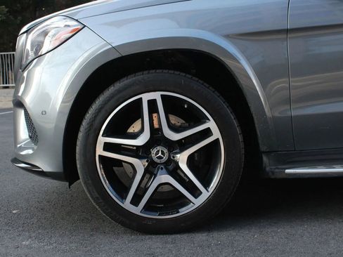 Used 2018 Mercedes-Benz GLS 550 4MATIC image 11