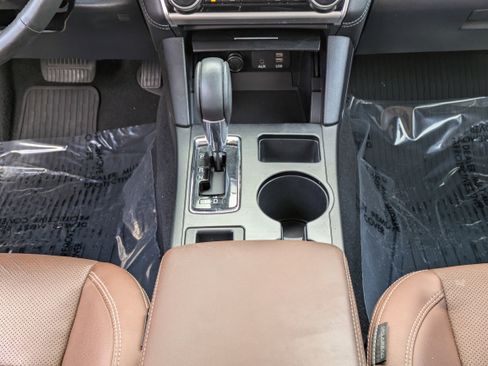 Used 2018 Subaru Outback 3.6R Touring w/ Popular Package #3 image 21