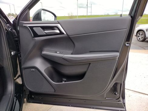 New 2026 Mitsubishi Outlander LE AWD/4WD image 32