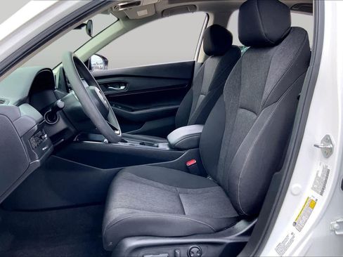 Used 2025 Honda Accord SE image 8