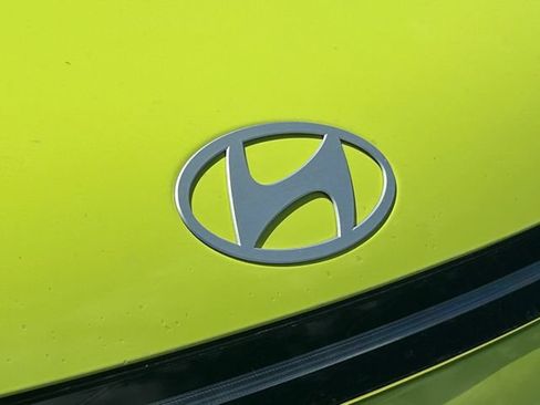 Used 2024 Hyundai Kona SEL AWD/4WD image 11