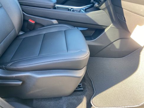 New 2026 Chevrolet Traverse LT w/ Midnight/Sport Edition image 19