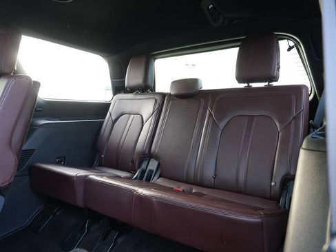 Used 2023 Ford Expedition Limited image 28