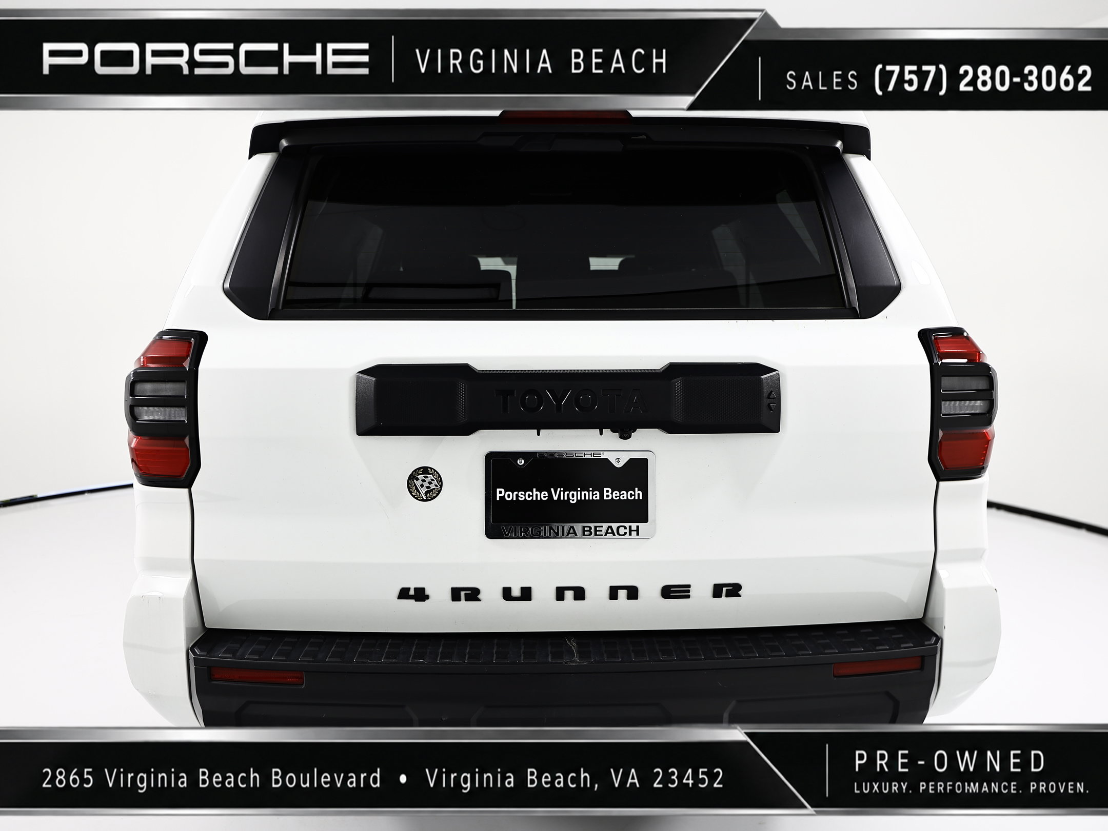 Used 2025 Toyota 4Runner SR5 AWD/4WD image 4