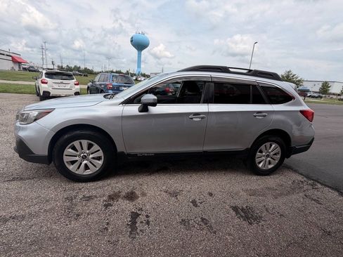 Used 2018 Subaru Outback 2.5i Premium AWD/4WD image 7