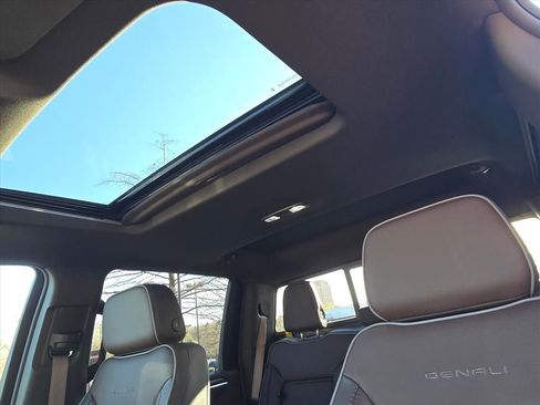 New 2026 GMC Sierra 3500 Denali w/ Denali Reserve Package image 10