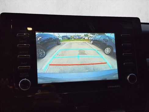 Used 2022 Toyota Camry LE FWD image 19