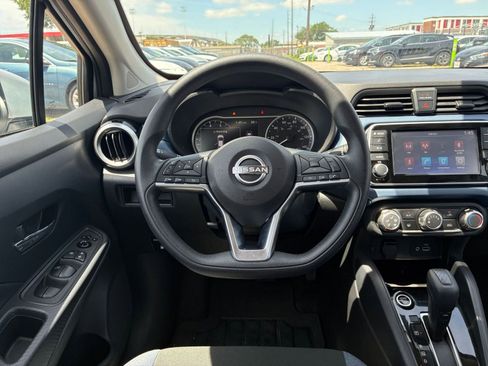 Used 2025 Nissan Versa SV w/ Trunk Package FWD image 27