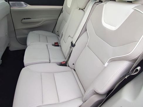New 2025 Volvo EX90 Ultra w/ Protection Package Premier image 19