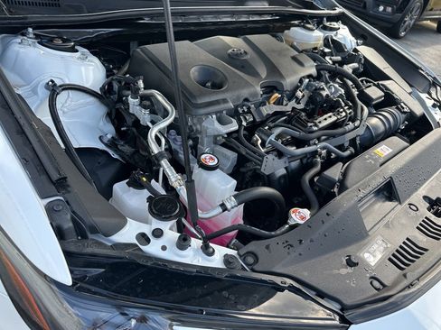 Used 2025 Toyota Camry SE image 30