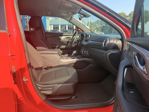 Used 2020 Chevrolet Blazer LT FWD image 32