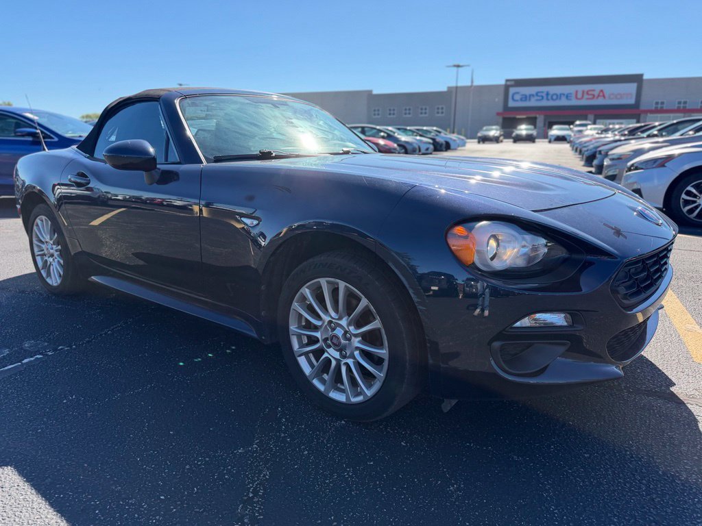 Used 2018 FIAT 124 Spider Classica w/ Technology & Siriusxm Group RWD image 1