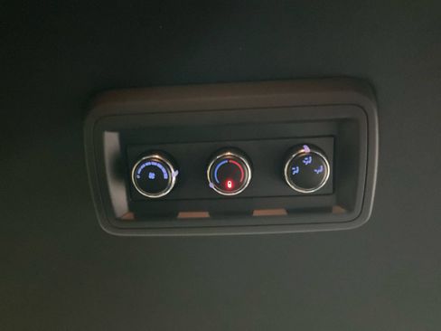 Used 2019 Dodge Grand Caravan SXT FWD image 20