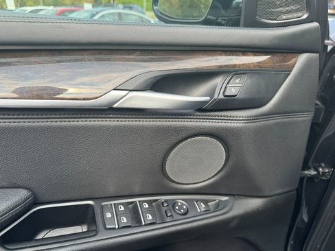 Used 2015 BMW X5 xDrive50i image 9