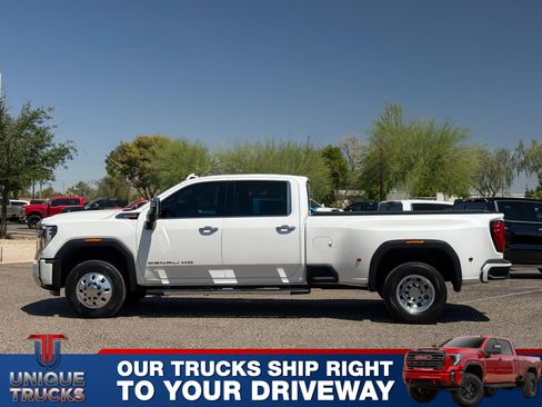 Used 2024 GMC Sierra 3500 Denali w/ Denali Reserve Package AWD/4WD image 11