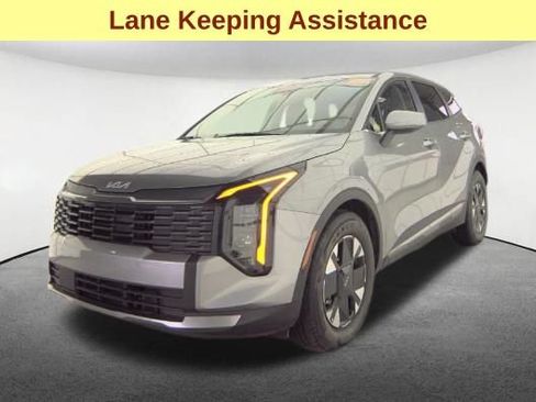 Used 2026 Kia Sportage LX FWD image 4