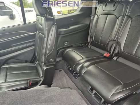 Used 2024 Jeep Grand Cherokee L Limited w/ Luxury Tech Group II image 12