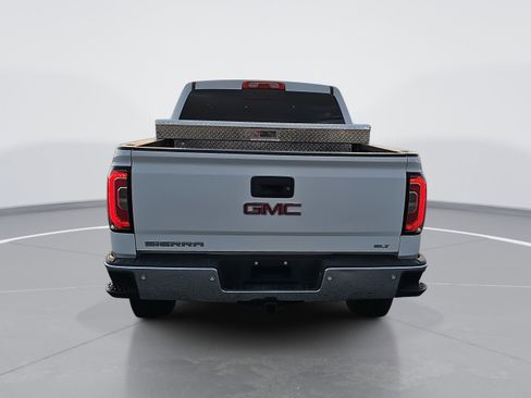 Used 2018 GMC Sierra 1500 SLT image 4