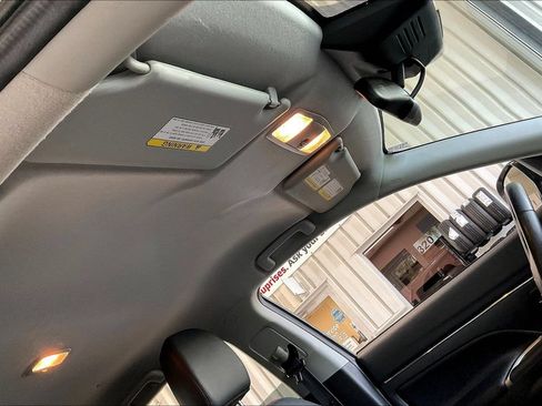 Used 2022 Mitsubishi Outlander Sport SE FWD image 13
