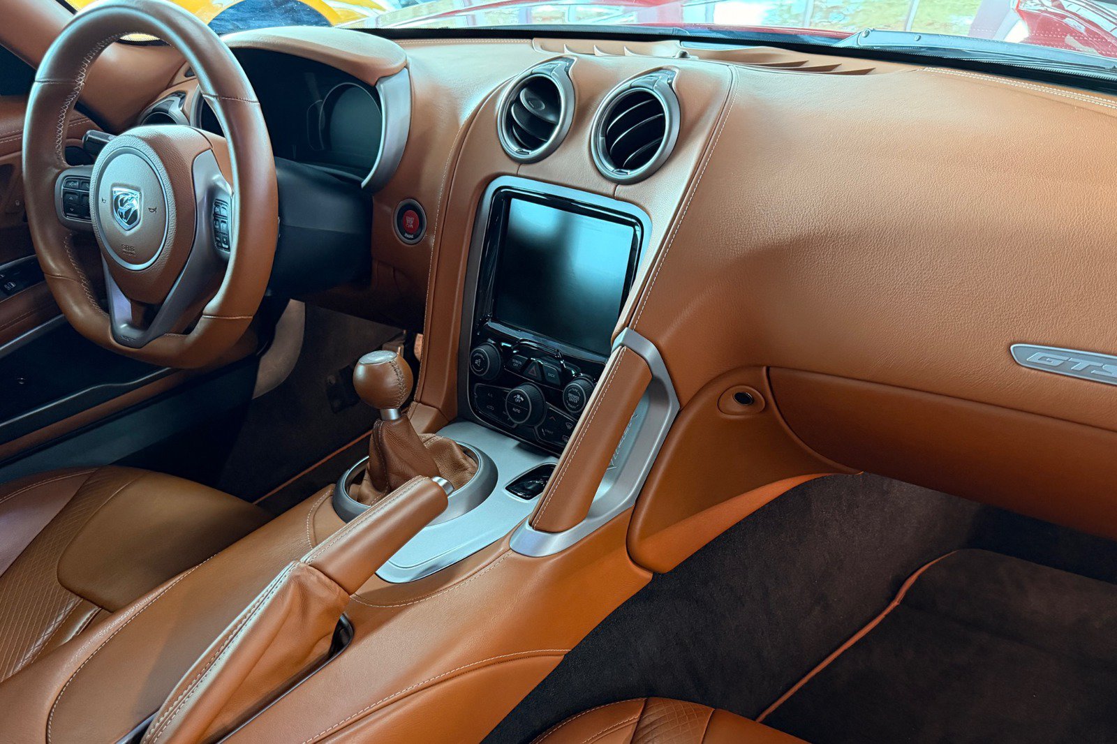 Used 2013 SRT Viper GTS w/ GTS Laguna Interior Pkg RWD image 21